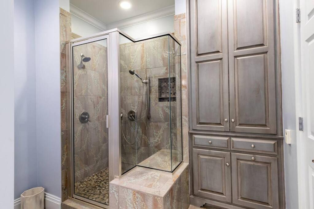 Downtown Sophistication/ Two Bedroom / Two Bath Louisville Esterno foto